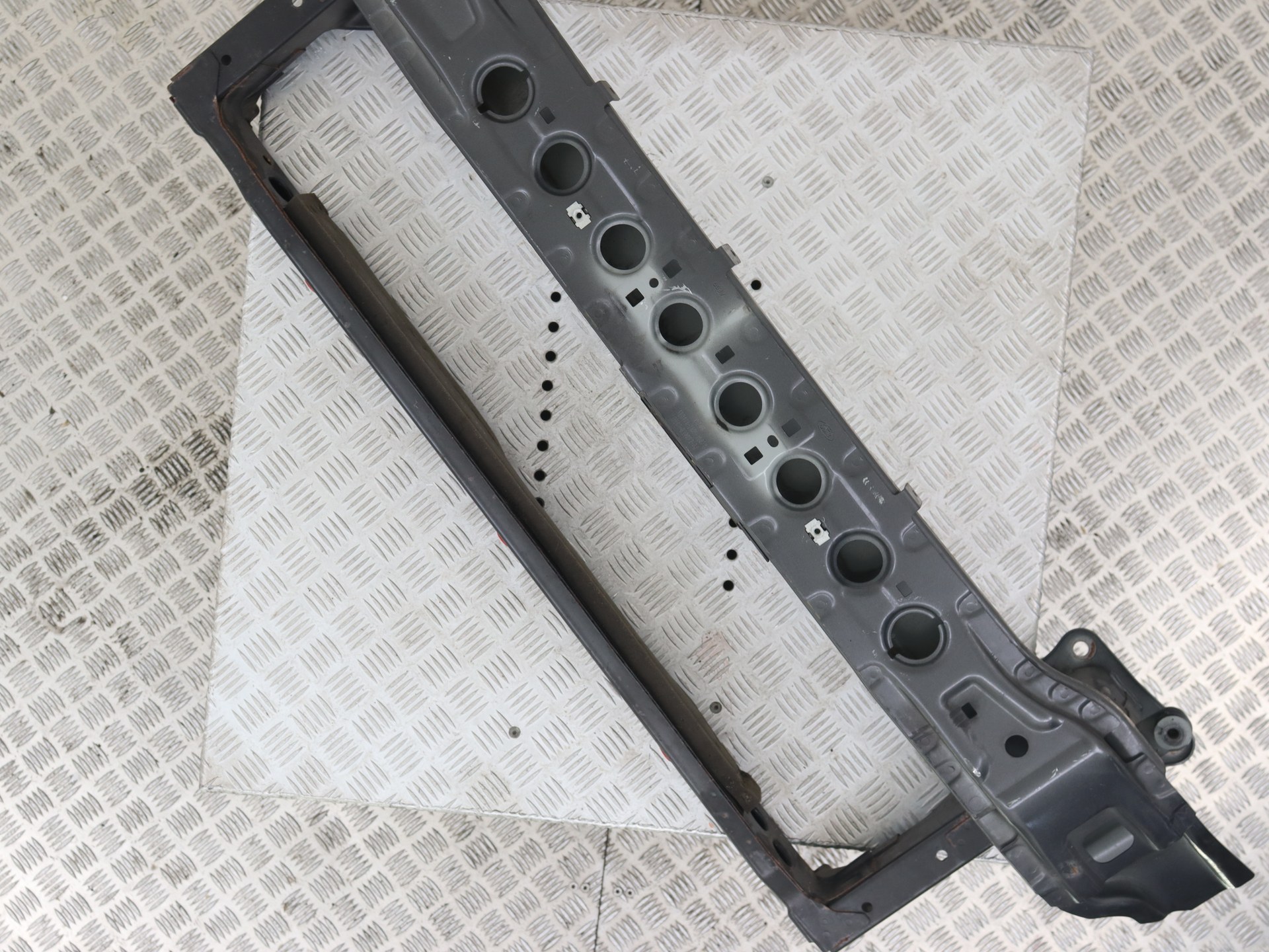 Front bumper frame Ford Kuga II 1.5 EcoBoost 16V 150 - 1857412 FOMOCO