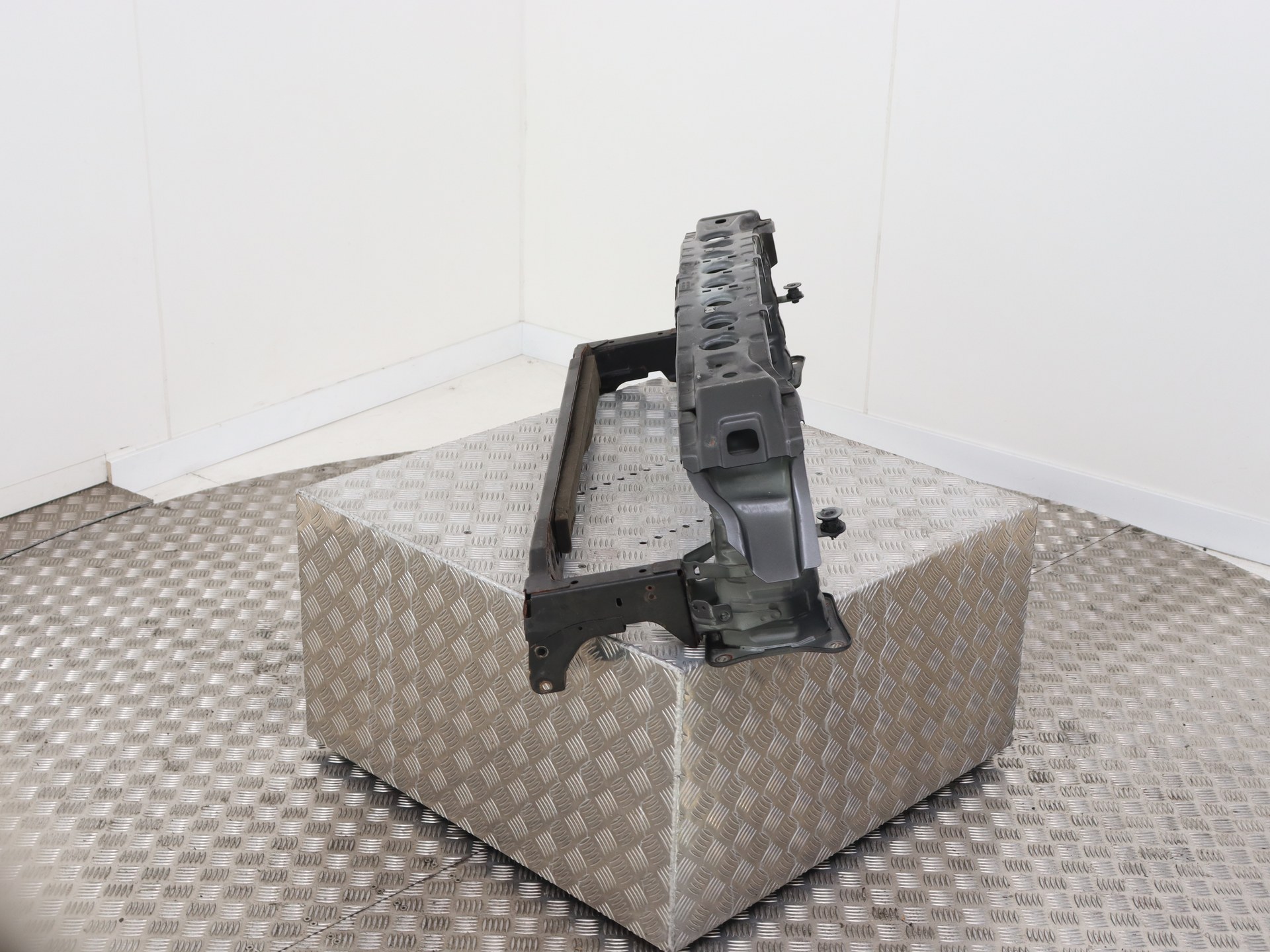 Front bumper frame Ford Kuga II 1.5 EcoBoost 16V 150 - 1857412 FOMOCO