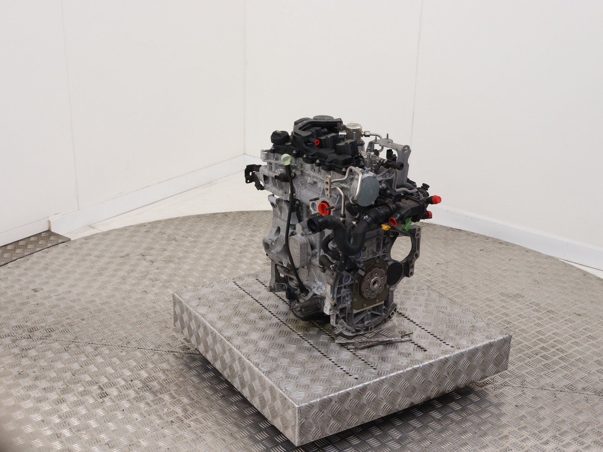 Engine Peugeot 208 II 1.2 Vti 12V PureTech 100 - 1654508280 HN05