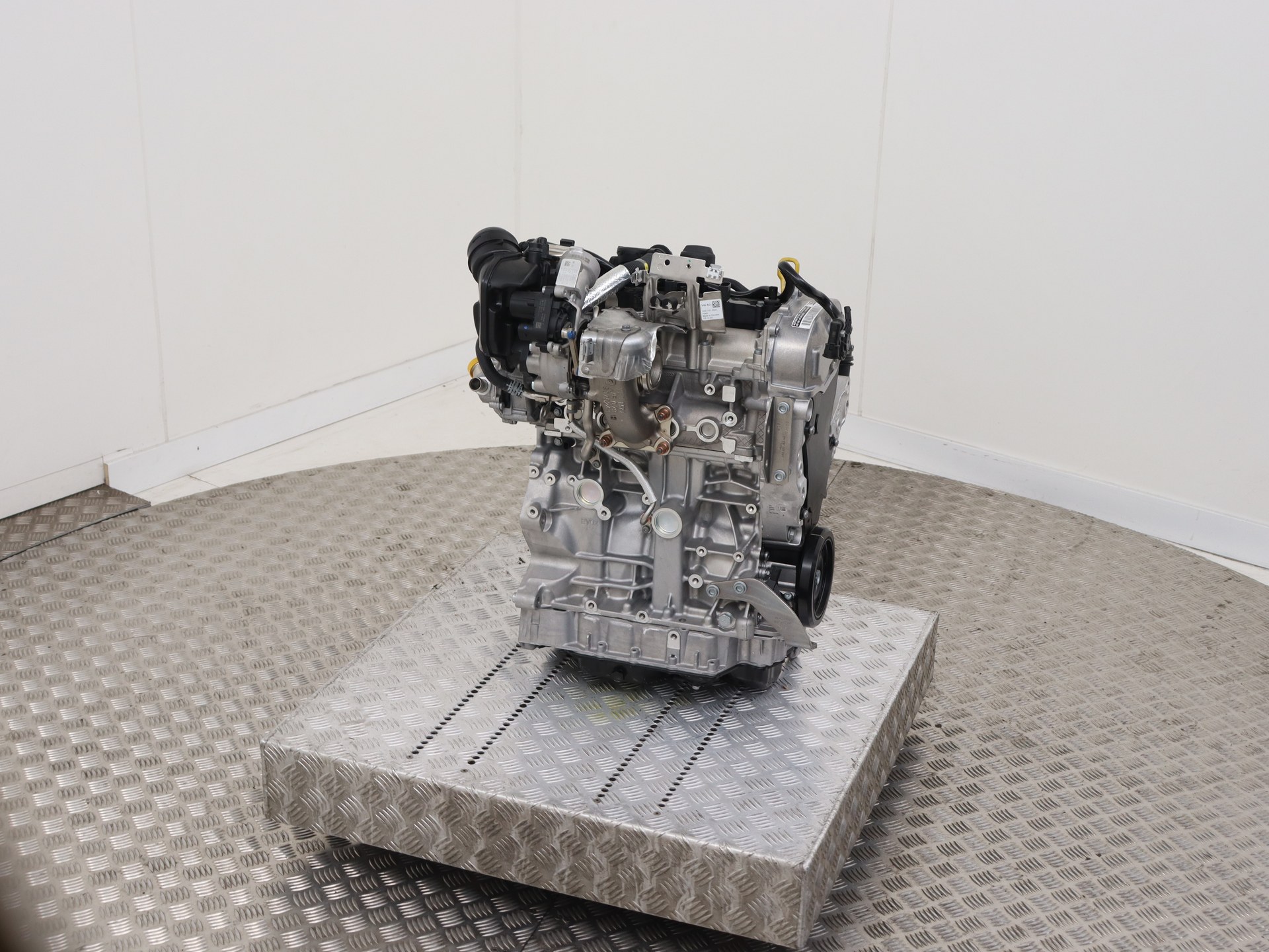 Engine Volkswagen Tiguan 1.5 TSI eHybrid 204 - 05E100010DL DUC
