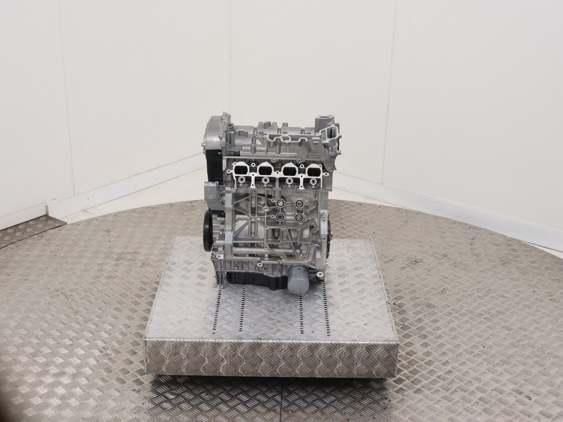 Engine Volkswagen Tiguan 1.5 TSI eHybrid 204 - 05E100010DL DUC