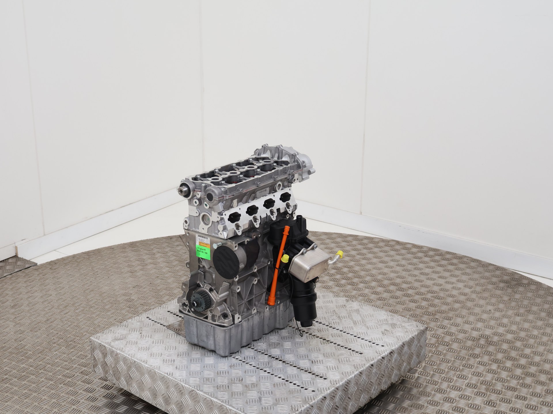 Engine Volkswagen Golf V 2.0 FSI 16V - 06F100103X AXW