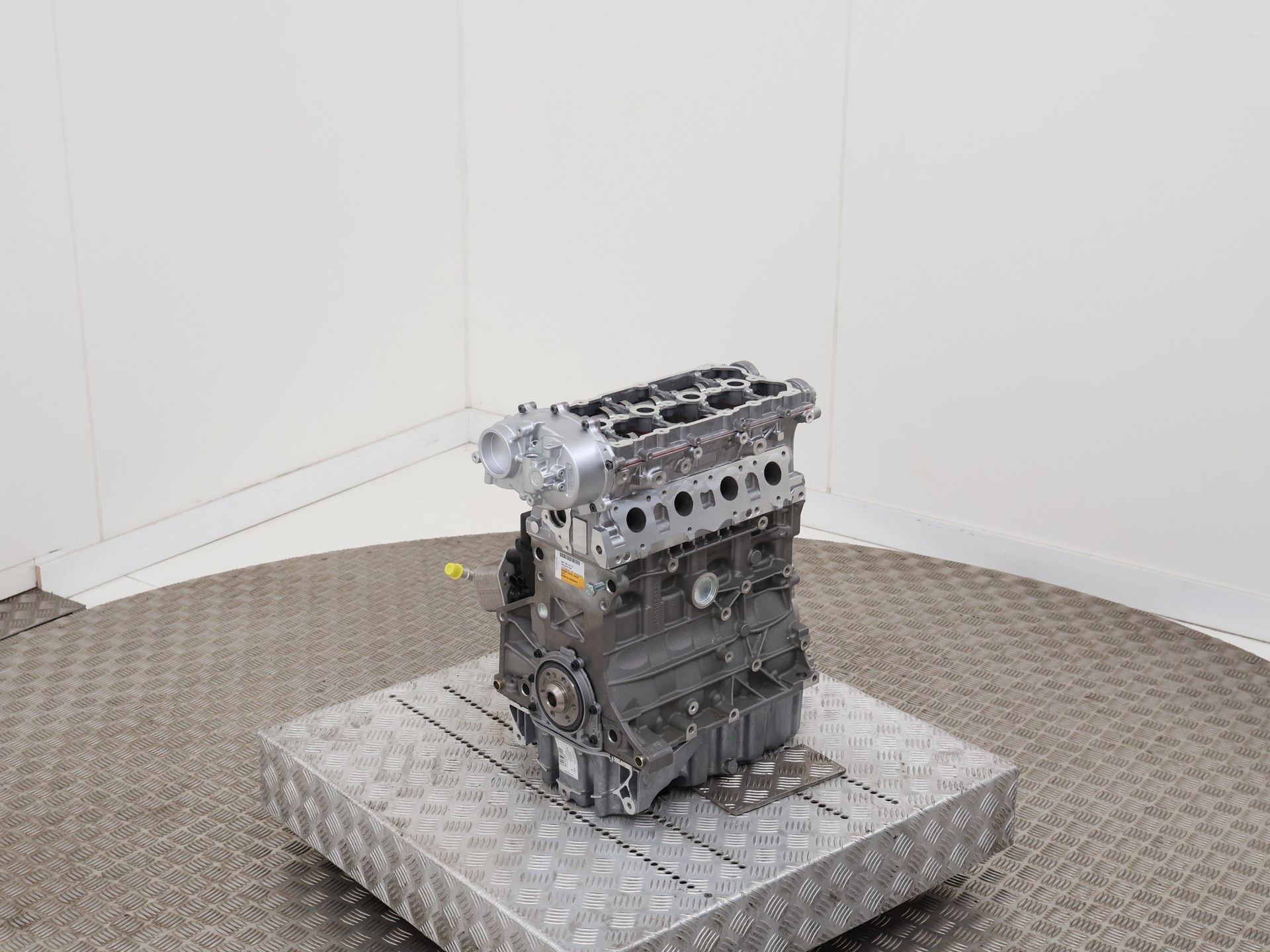Engine Volkswagen Golf V 2.0 FSI 16V - 06F100103X AXW