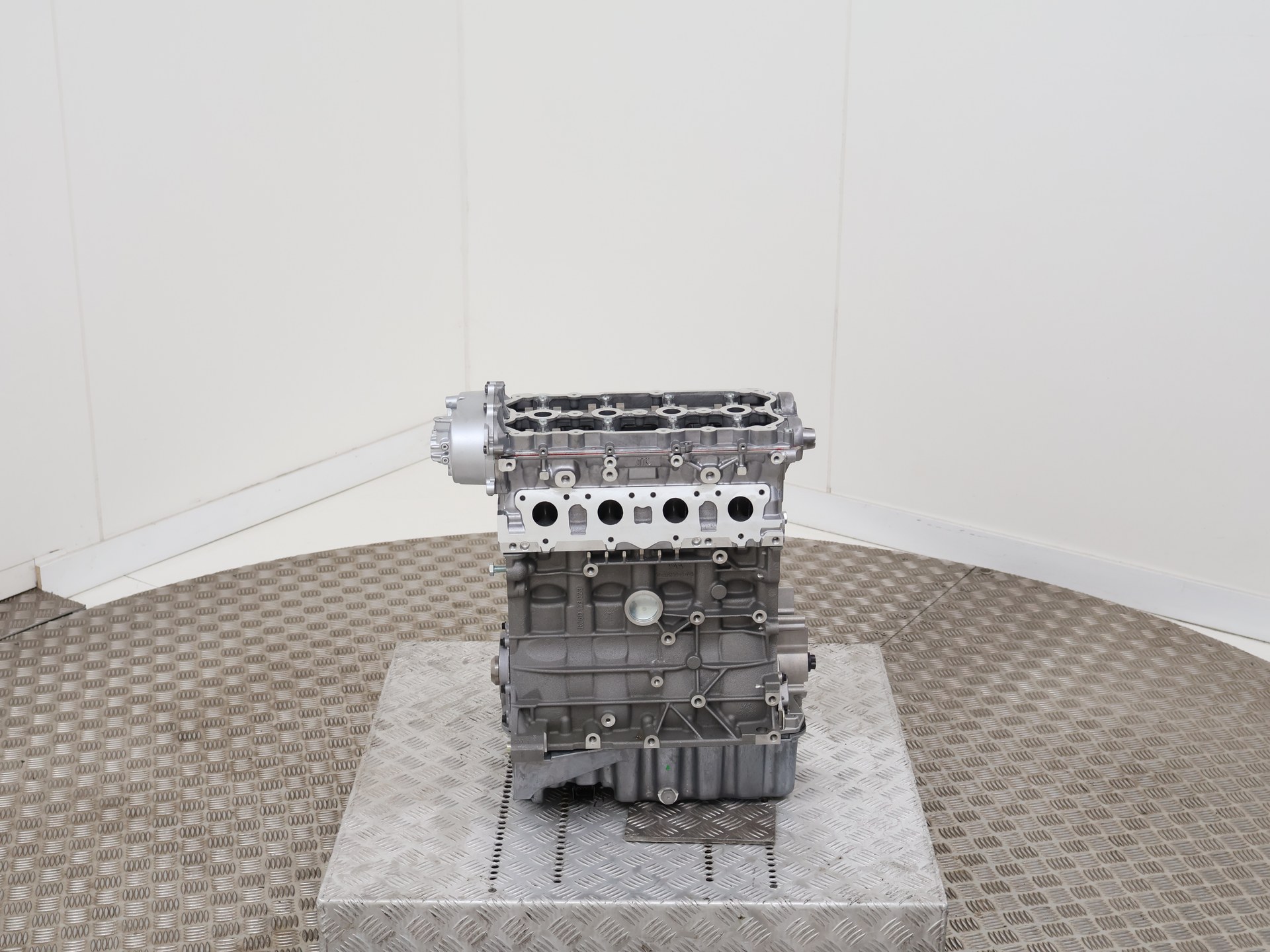 Engine Volkswagen Golf V 2.0 FSI 16V - 06F100103X AXW