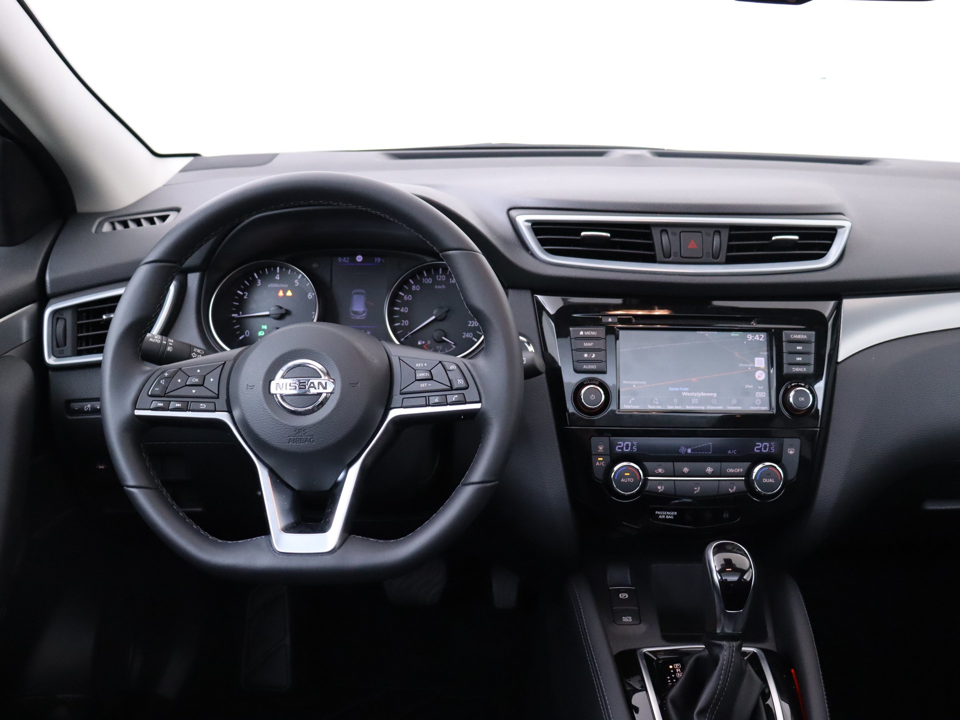 Nissan QASHQAI 1.3 DIG-T 160pk Premium Edition Automaat van CarSelexy dealer Abswoude Autopromenade in Noordwijk
