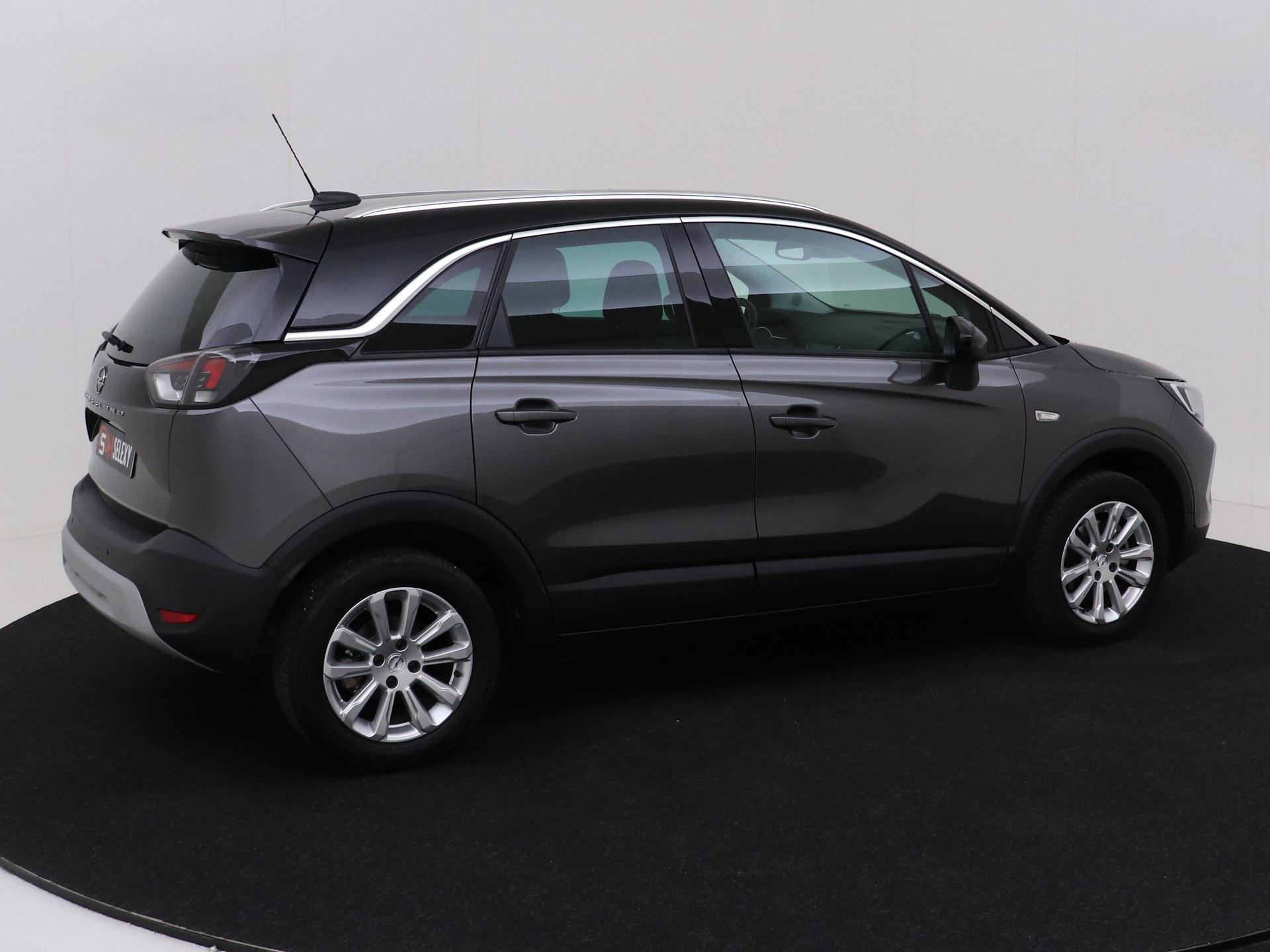 Opel Crossland 1.2 130pk Aut. Elegance / Camera / Climate control / Navi van CarSelexy dealer Abswoude Autopromenade in Noordwijk