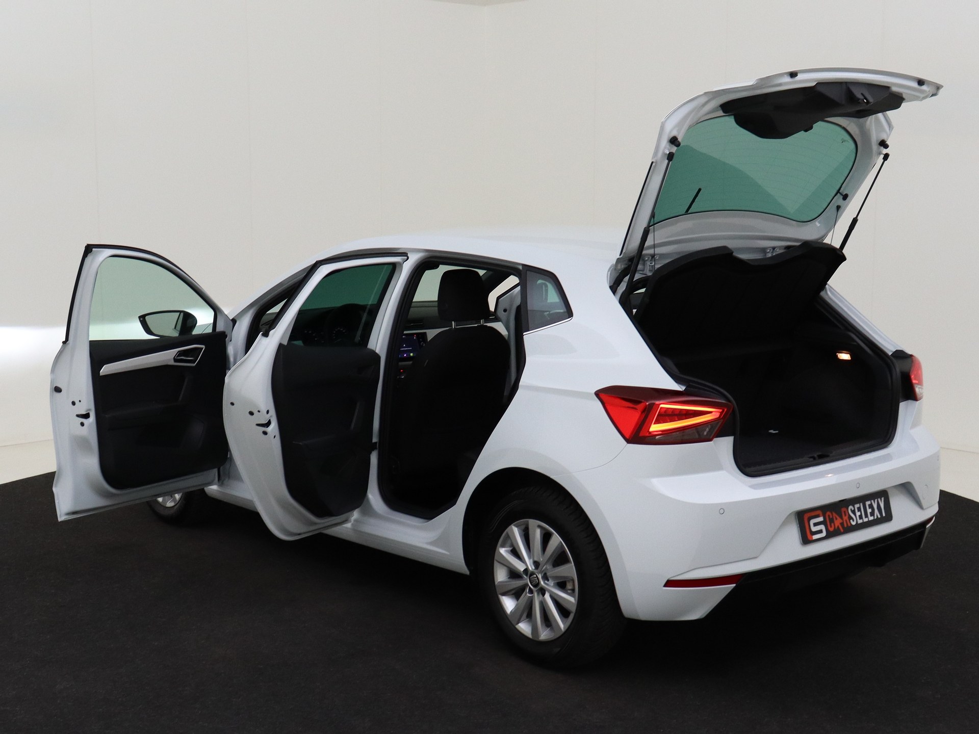 SEAT Ibiza 1.0 EcoTSI 115pk Xcellence van CarSelexy dealer Abswoude Autopromenade in Noordwijk