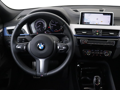 BMW X2 sDrive20i Automaat High Executive Edition M-Sport M-Sportstoelen van Autobedrijf Roberts Kerketuinen in Den Haag