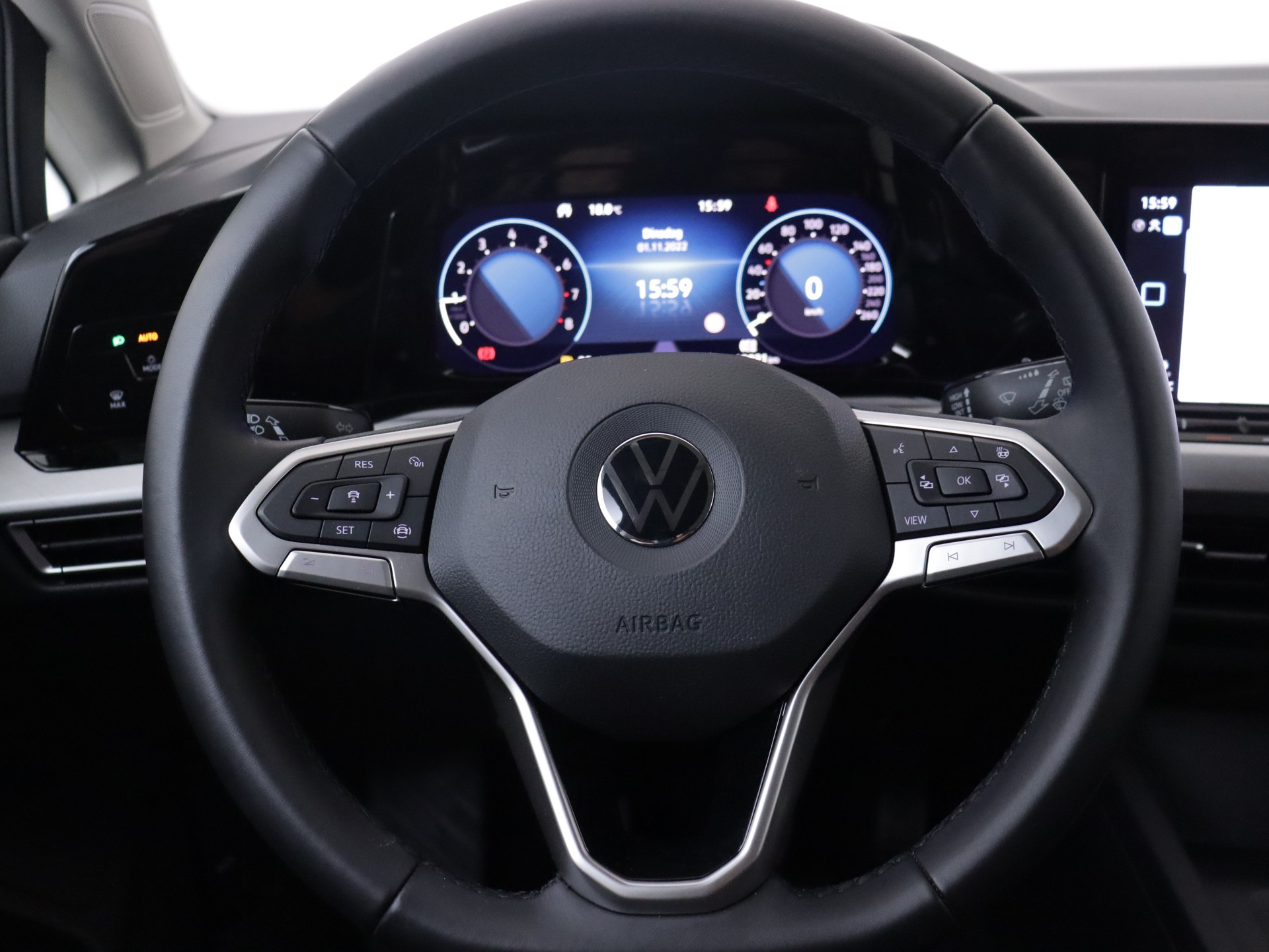 Volkswagen Golf Variant 1.0 TSI Life Bns van CarSelexy dealer Wijnand's Auto Service  in Bunschoten