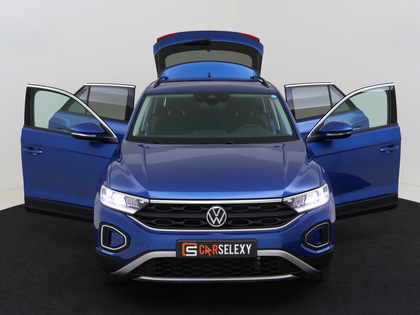 Volkswagen T-Roc 1.5 TSI Life Bns van Autobedrijf H. Kuper in Siddeburen