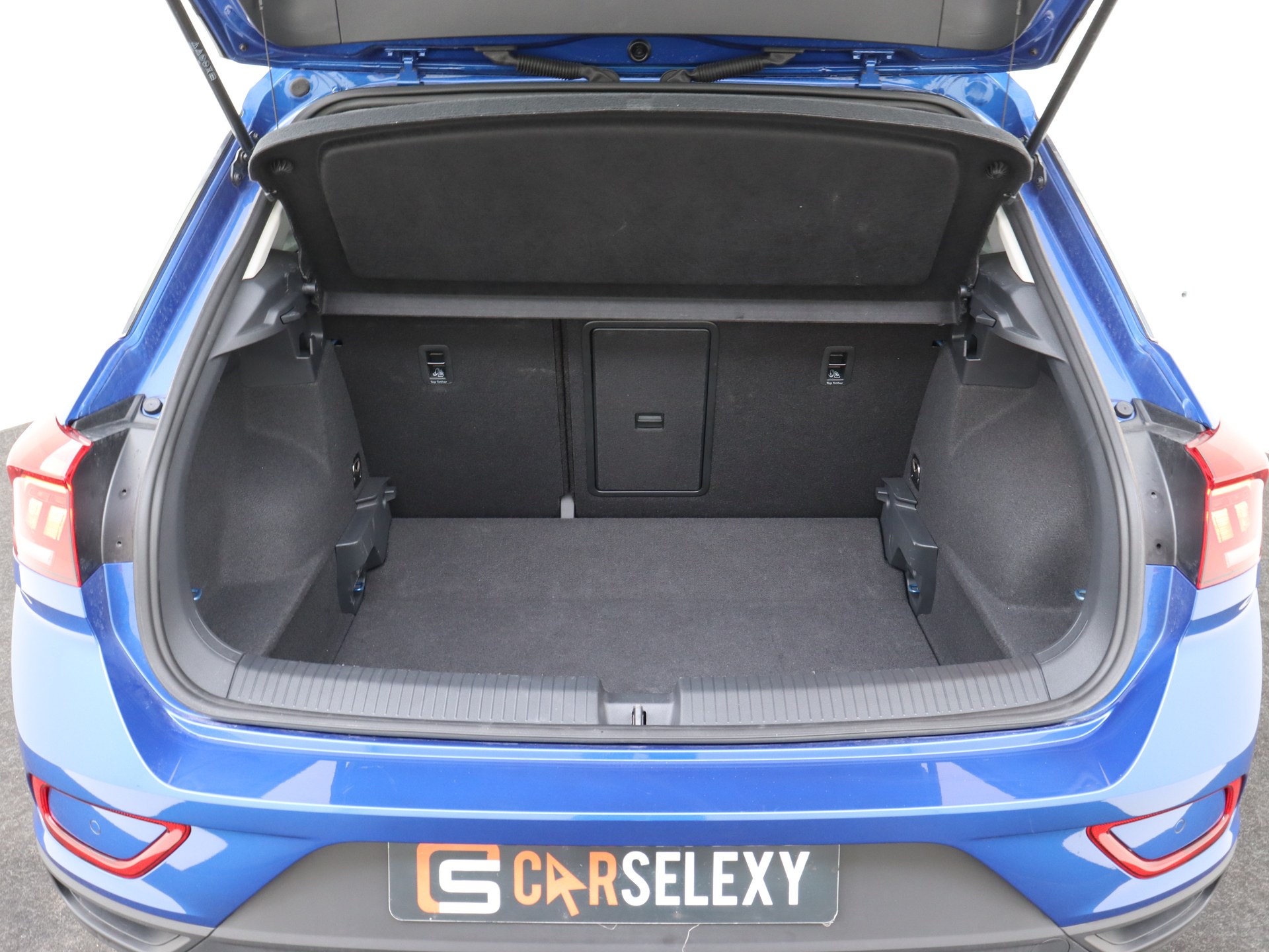 Volkswagen T-Roc 1.5 TSI Life Bns van CarSelexy dealer Autobedrijf H. Kuper in Siddeburen