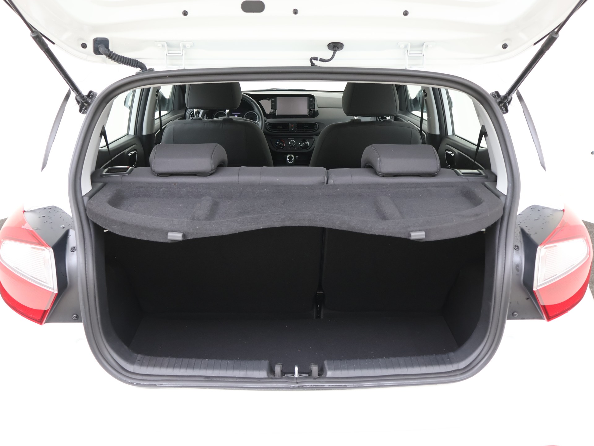 Hyundai i10 1.0 Comfort van CarSelexy dealer Baak Autocenter in Alphen aan den Rijn