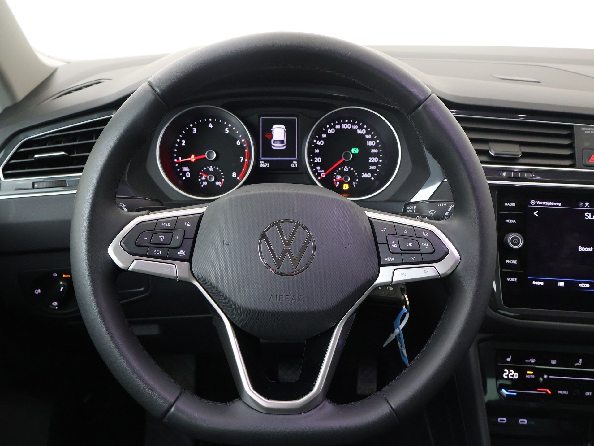 Volkswagen Tiguan 1.5 TSI Life (150 pk) van CarSelexy dealer Liewes Roden B.V in Roden