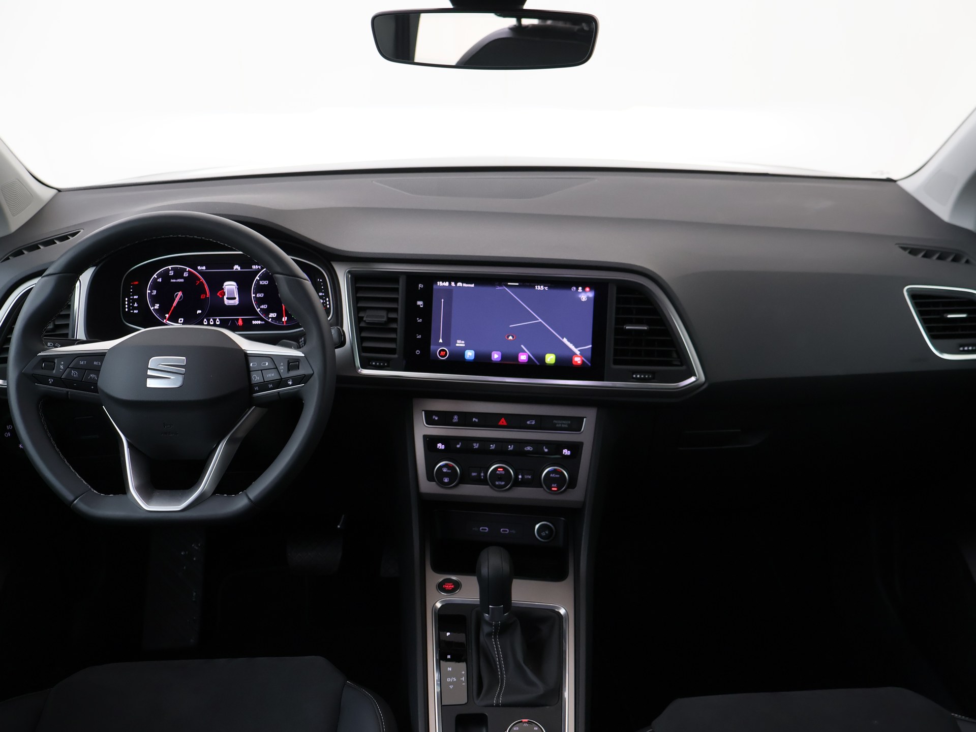 SEAT Ateca 1.5 TSI Xperience van CarSelexy dealer Steza Emmeloord in Emmeloord