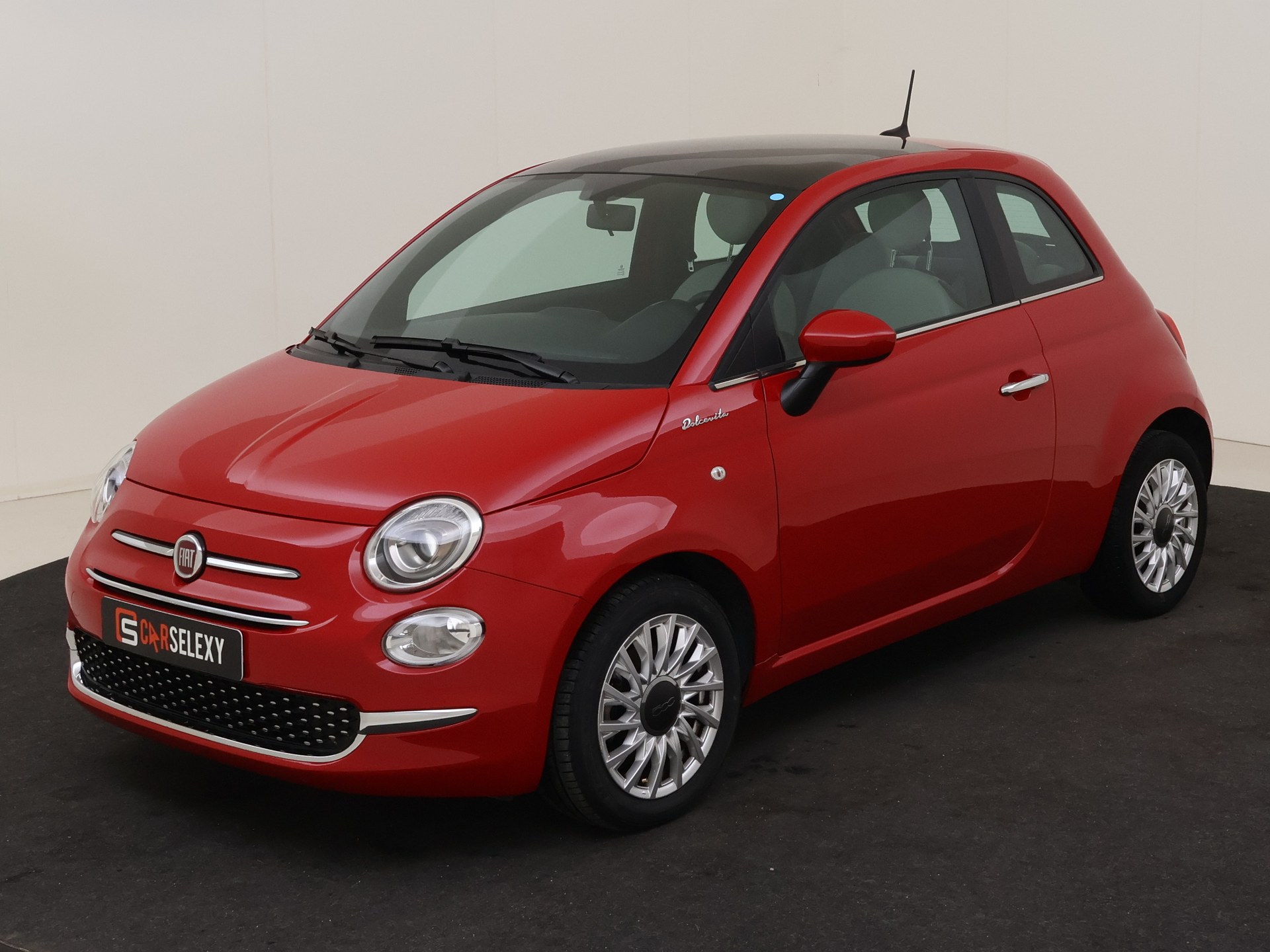 Fiat 500 1.0 Hybrid Dolcevita van Huiskes van Zummeren B.V.  in Schaijk