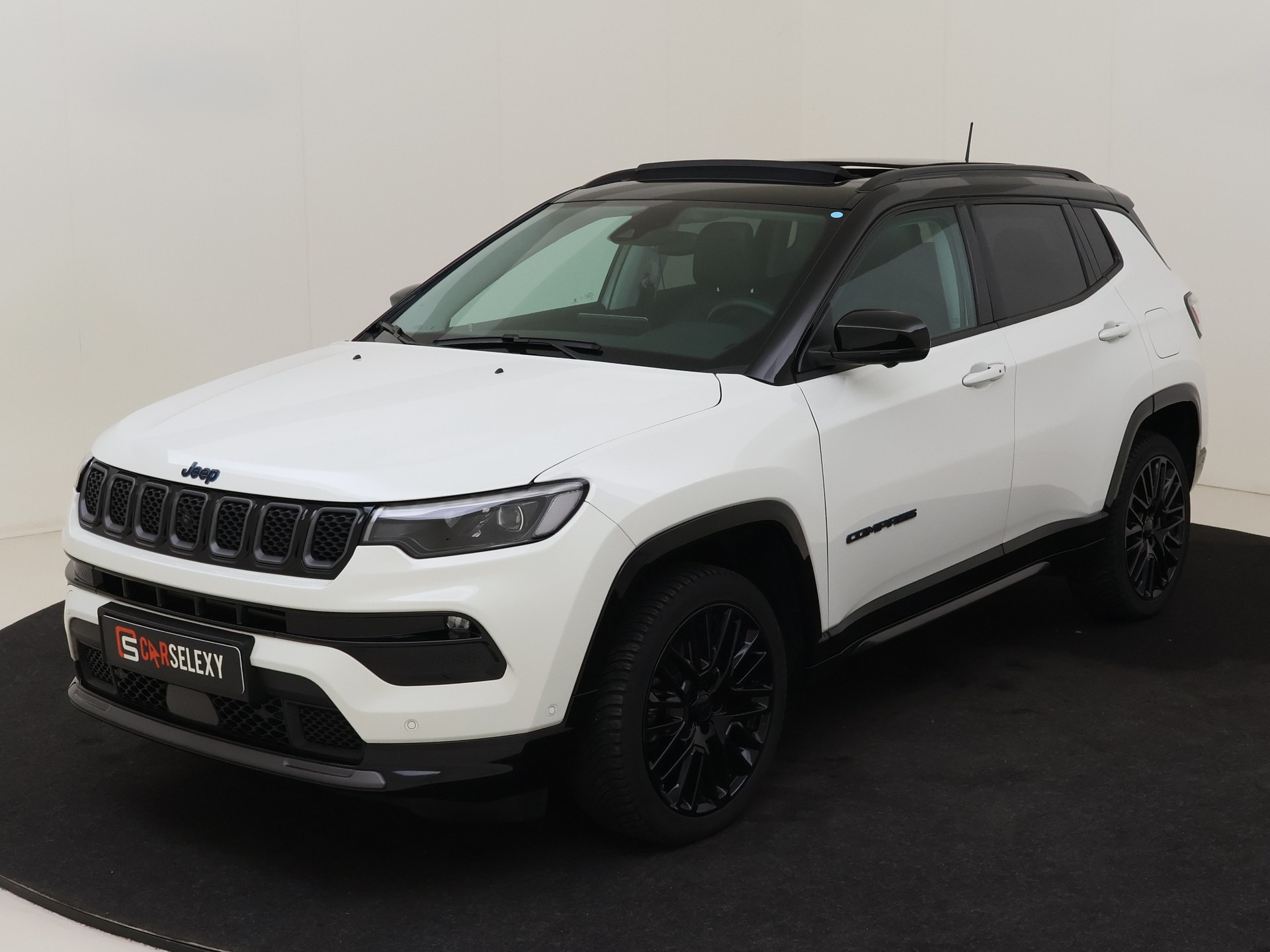 Jeep Compass 4xe 240 Hybrid 'S' Navi Pano Géén Afleverkosten van Auto Aaltink in Nijverdal