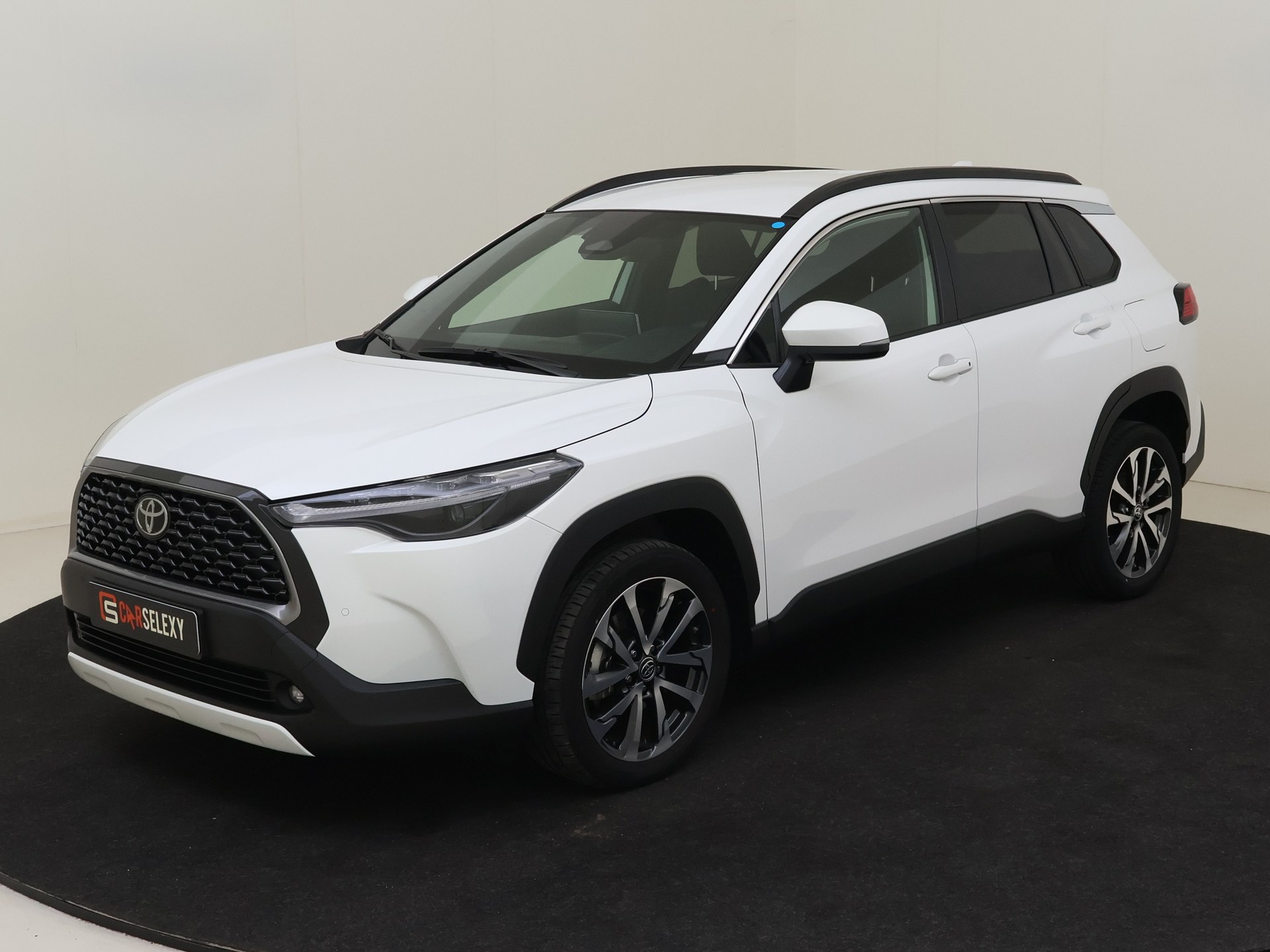 Toyota Corolla Cross Hybrid 140 Style van Autobedrijf Moret B.V. in Terneuzen