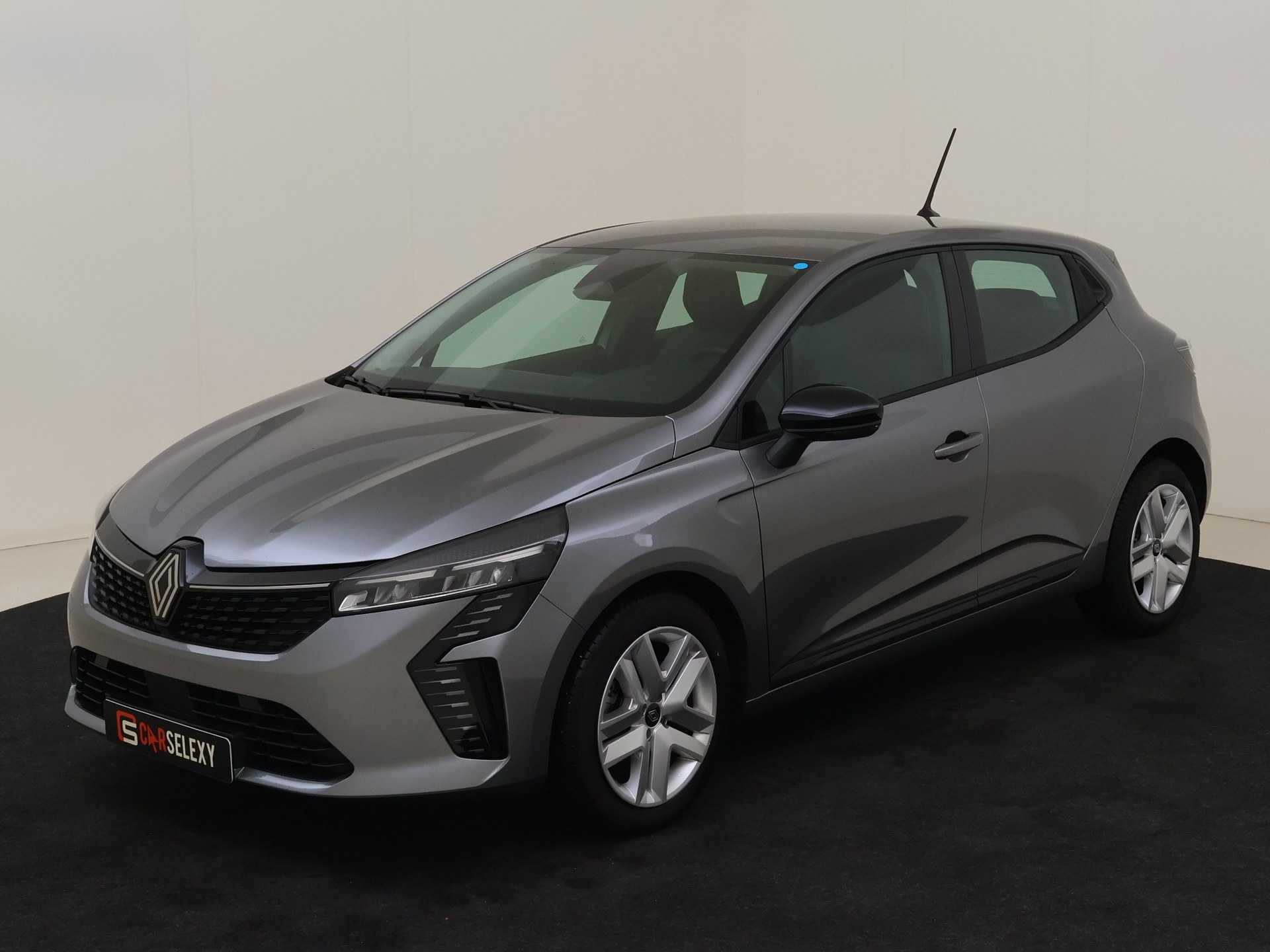 Renault Clio 1.0 TCe 90 GPF evolution AppleCarPlay/LED/Stoelverwarming van Autobedrijf Frank Pluym in Nijmegen