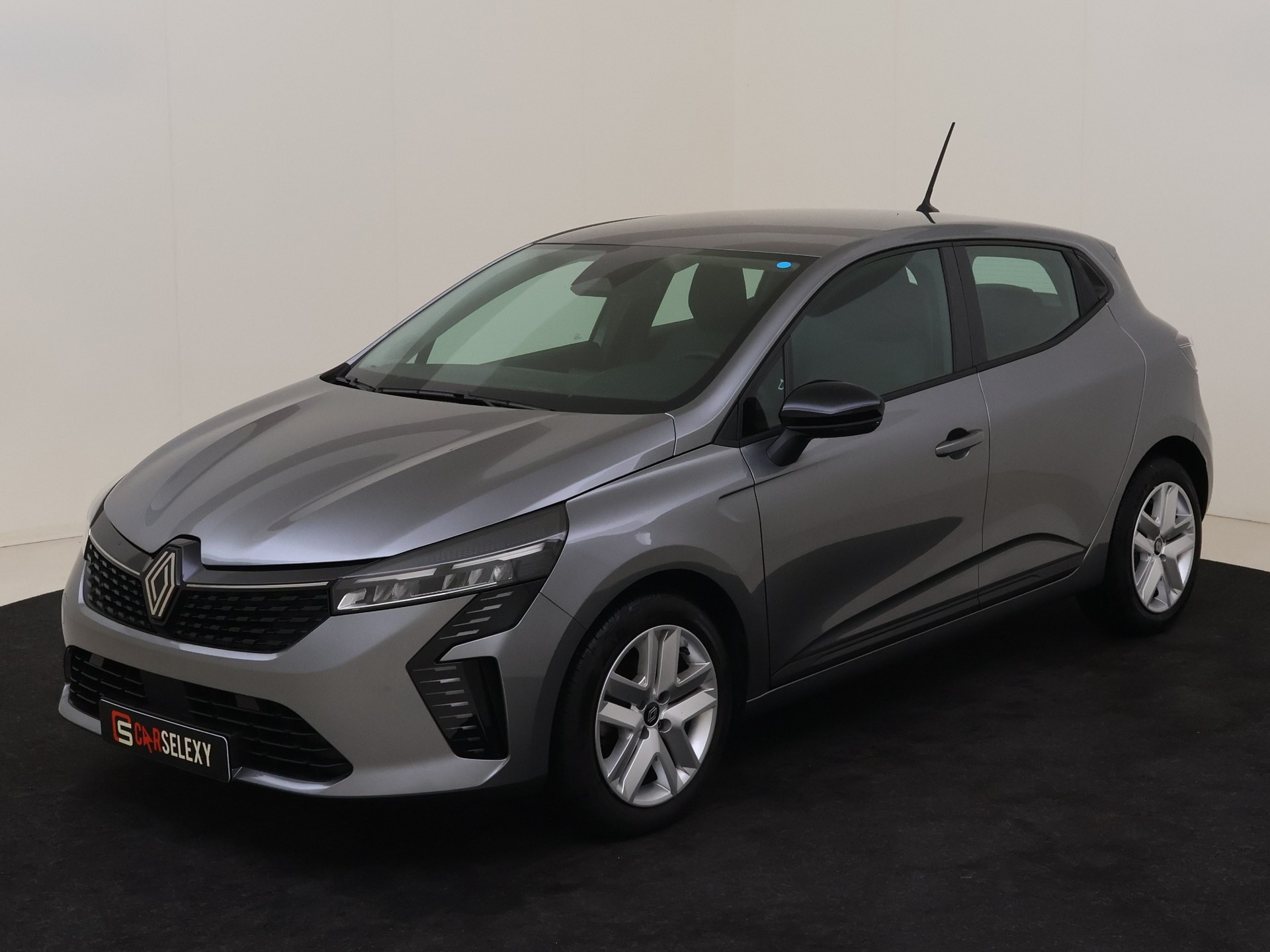 Renault Clio 1.0 TCe 90 GPF evolution AppleCarPlay/Stuurverwarming/LED van Autobedrijf Frank Pluym in Nijmegen