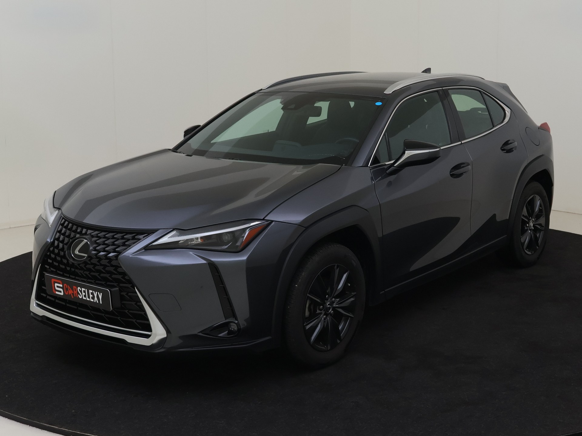 Lexus UX 250h van Baak Autocenter in Alphen aan den Rijn