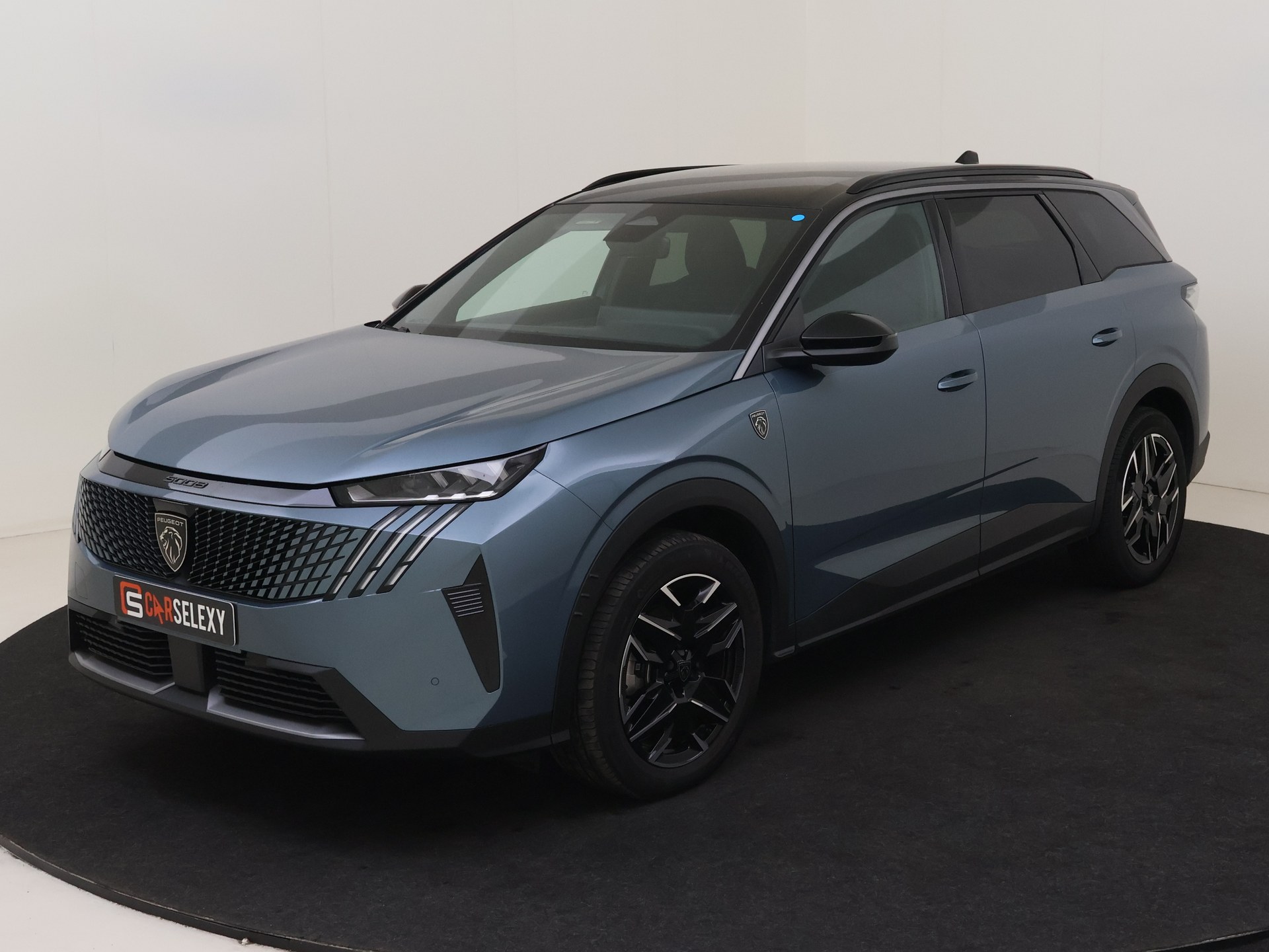 Peugeot 5008 Hybrid 145PK GT Automaat 7-Persoons Navigatie Carplay Winterpack van Autobedrijf Roberts Kerketuinen in Den Haag