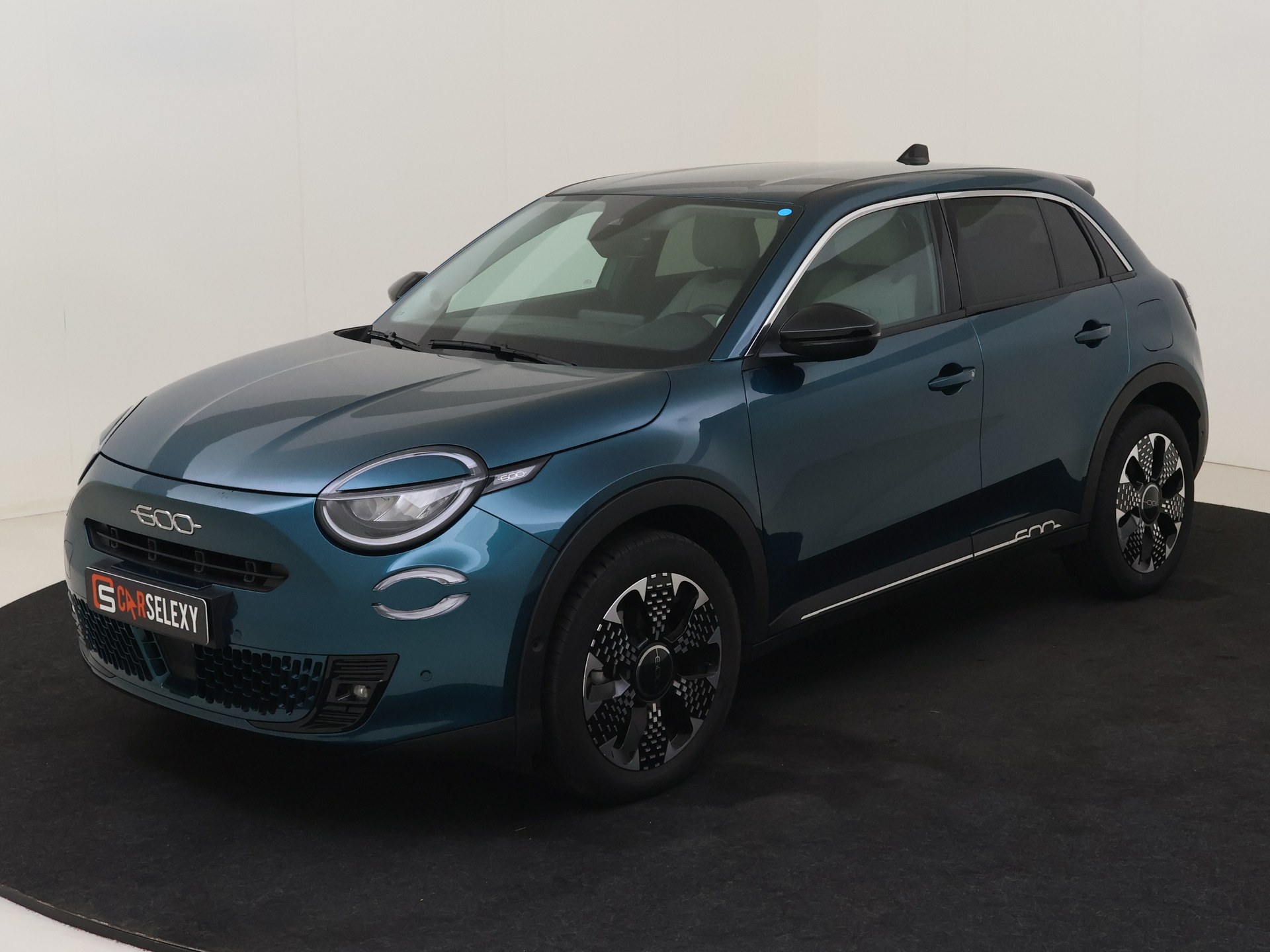 Fiat 600 Hybrid 110 e-DCT6 La Prima van Landelijke Voorraad in 