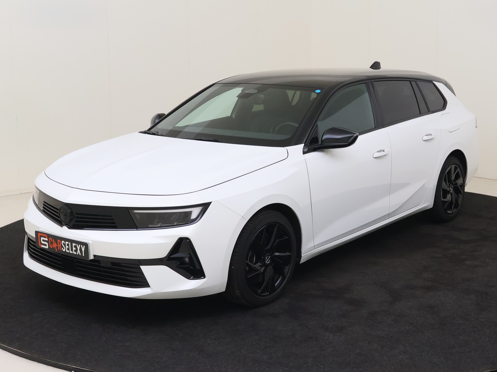 Opel Astra Sports Tourer 1.6 PHeV GS-Line Navi Camera Winterpakket Géén Afleverkosten van Autobedrijf Ambergen Winschoten in Winschoten