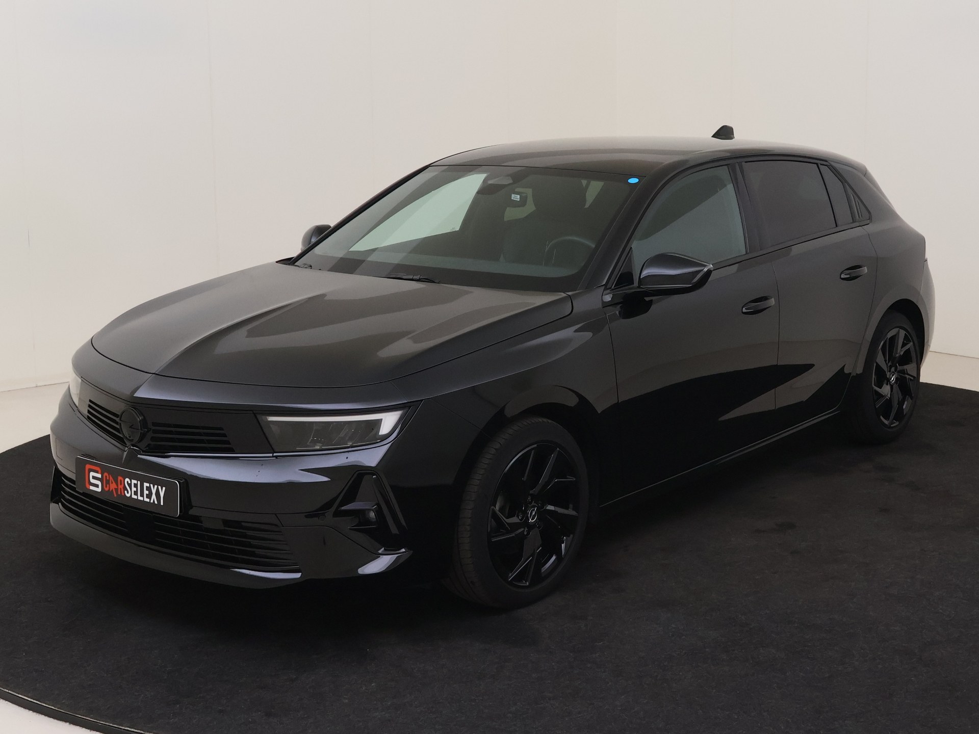 Opel Astra 1.2 Turbo GS Line (Automaat) van Auto Aaltink in Nijverdal