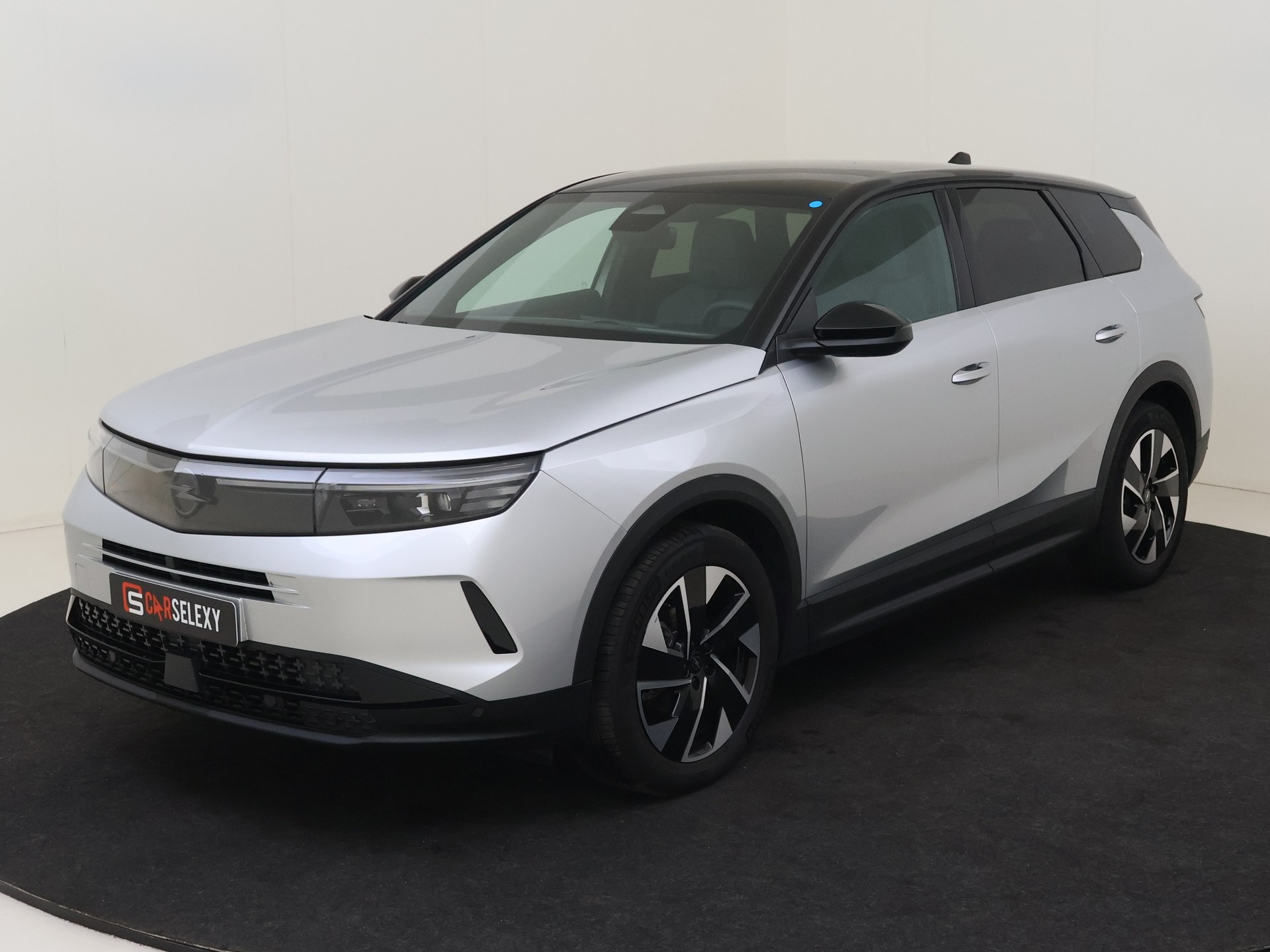 Opel Grandland 1.2 Turbo Hybrid (145Pk) GS Navi Keyless Winterpakket Géén Aflev van Autobedrijf Ambergen Winschoten in Winschoten
