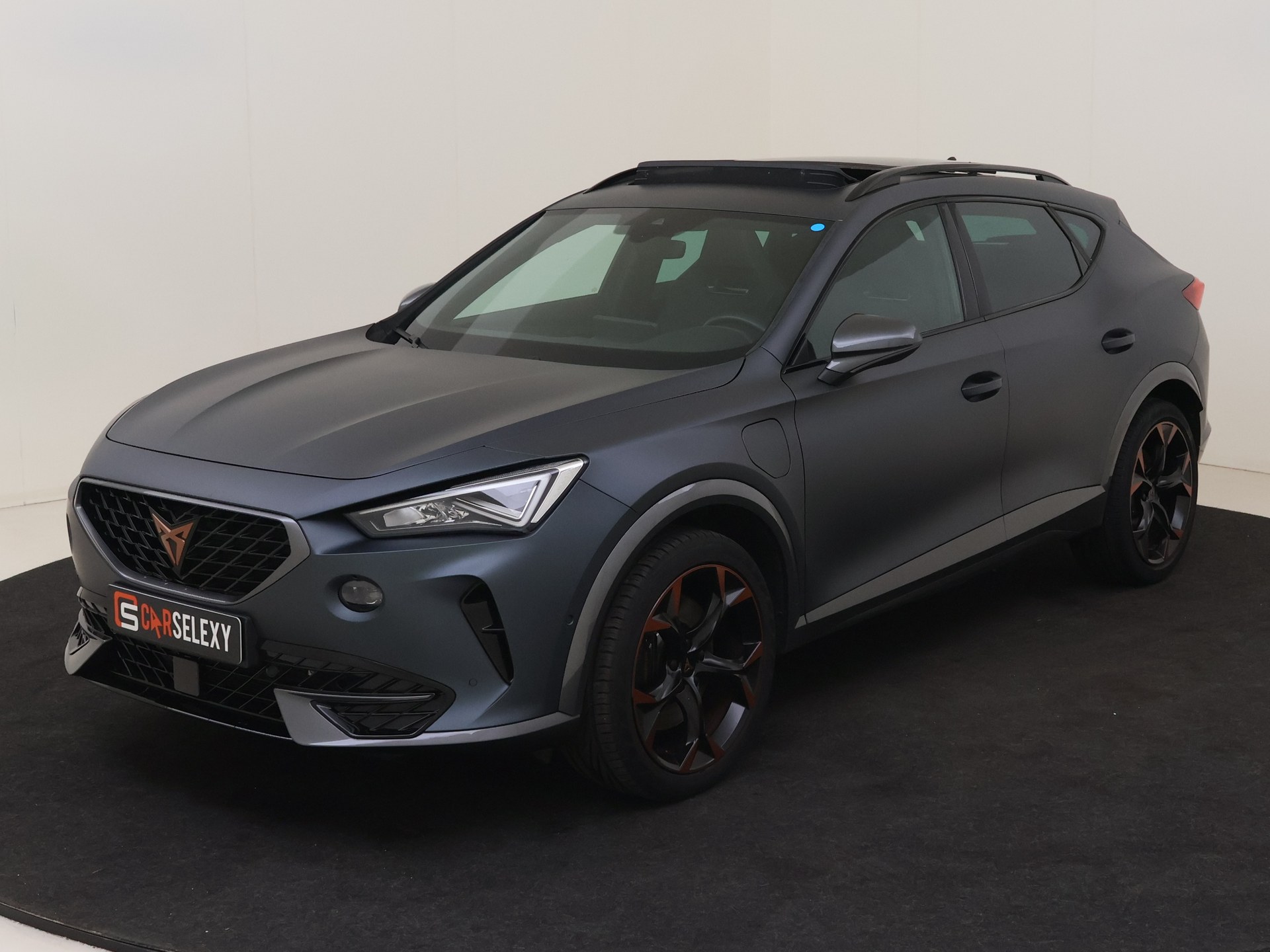 CUPRA Formentor 1.4 e-Hybrid Plug-in VZ 245PK Performance van Autobedrijf De Dreu in Enkhuizen