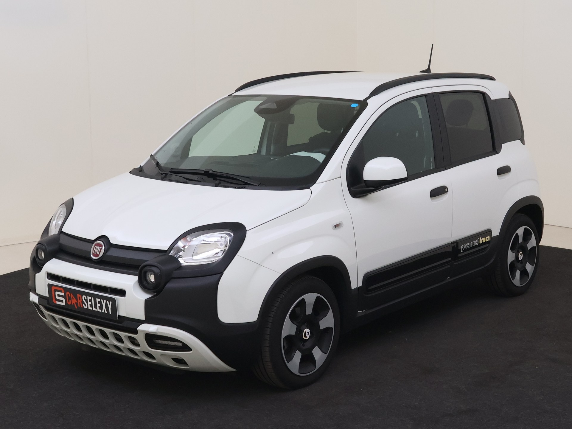 Fiat Panda 1.0 Hybrid (69Pk) Pandina Cross Airco Cruise Géén Afleverkosten van Autobedrijf Ambergen Stadskanaal in Stadskanaal