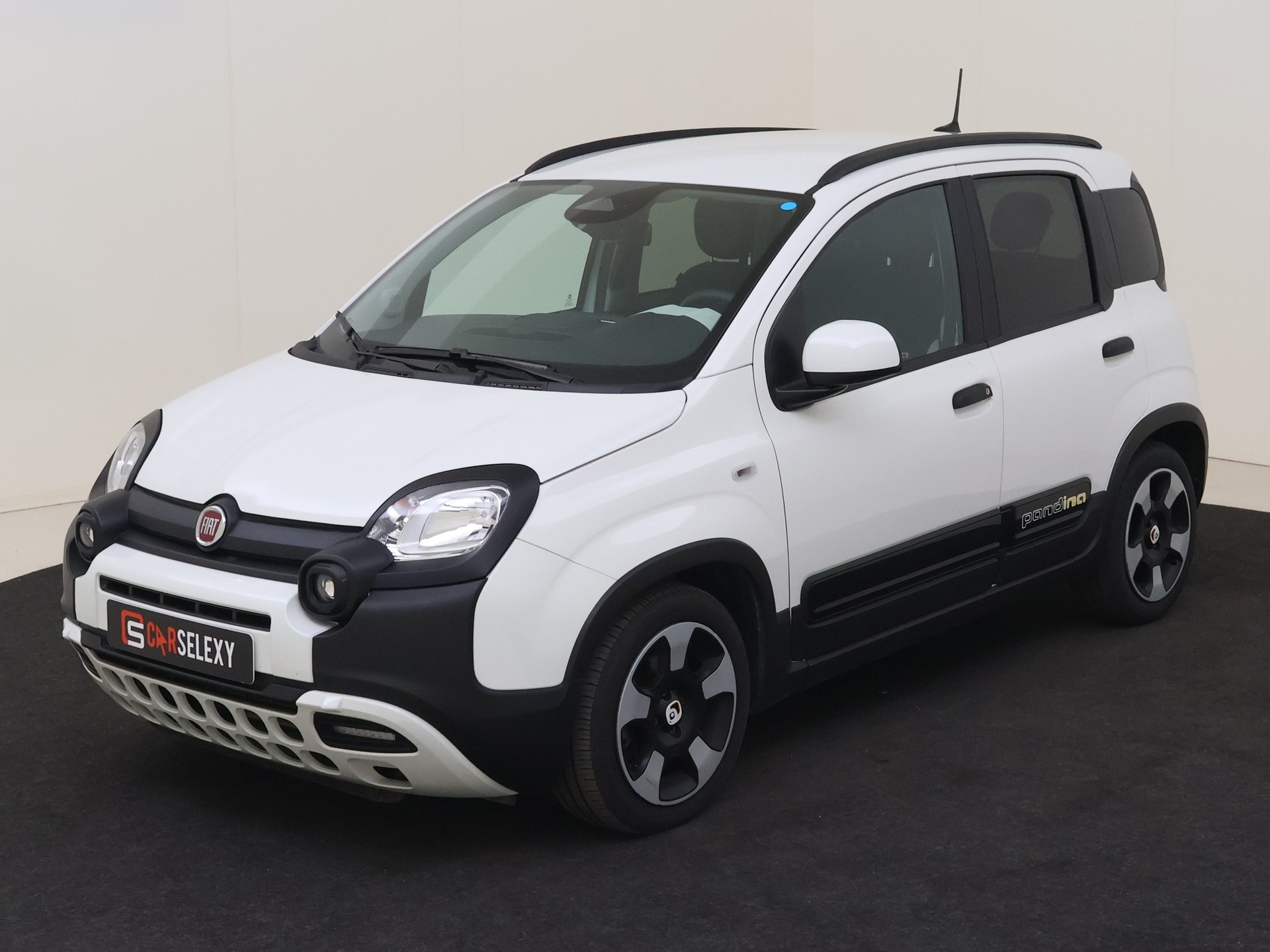 Fiat Panda 1.0 Hybrid Cross van Liewes Roden B.V in Roden
