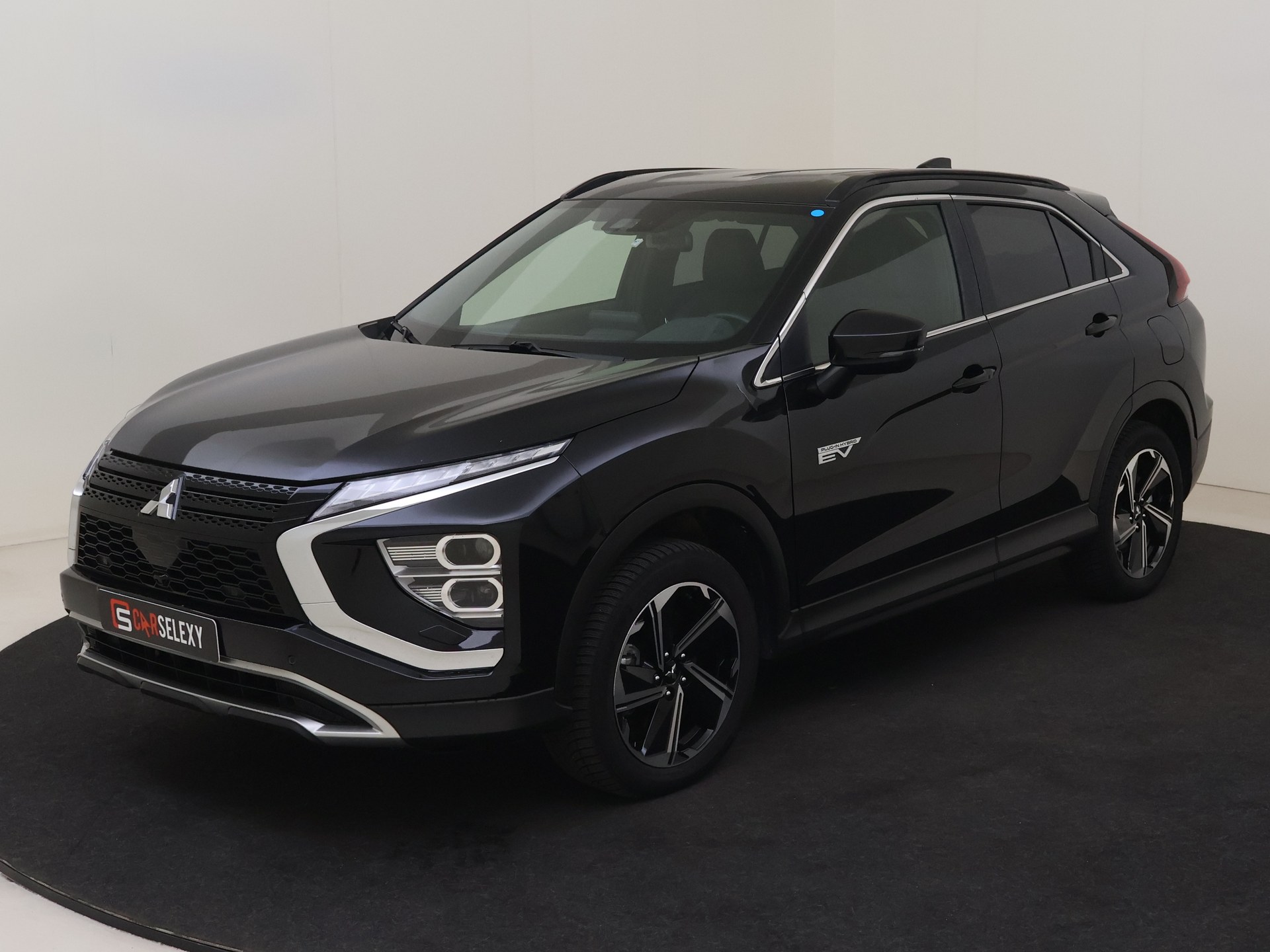 Mitsubishi Eclipse Cross 2.4 PHEV Intense+ van Autobedrijf Moret B.V. in Terneuzen