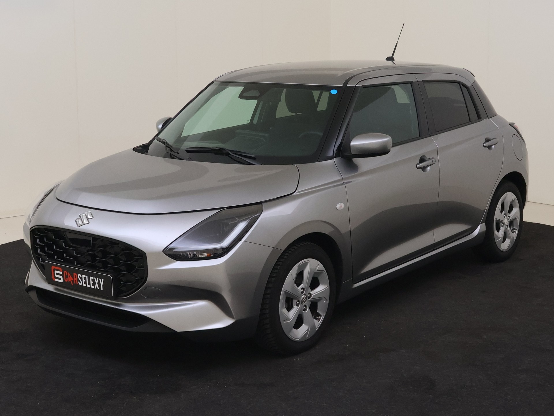 Suzuki Swift 1.2 Select Smart Hybrid Automaat van Autobedrijf Moret B.V. in Terneuzen